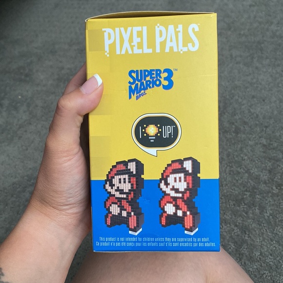 Pixel Pals Super Mario 3 (Mario) - Picture 4 of 7
